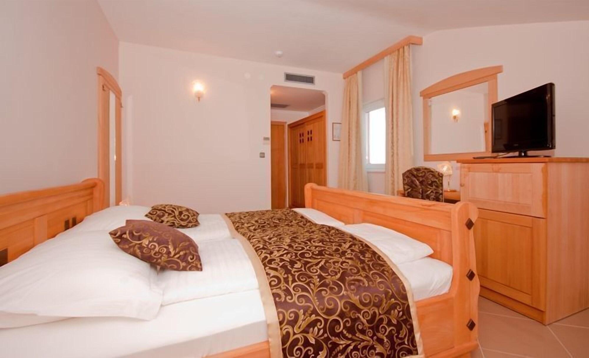 Hotel Miramare 보디체 외부 사진